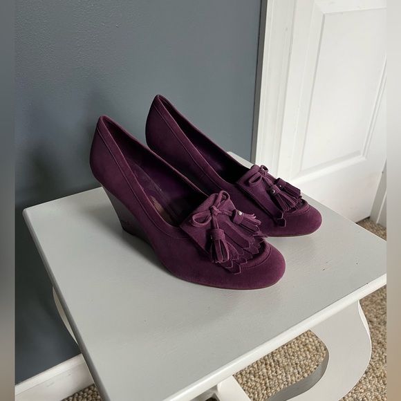 Coach Terri Purple Suede Slip On Tasseled Kiltie Wedge Heel Loafer/Shoe Sz 8.5B - Picture 1 of 9